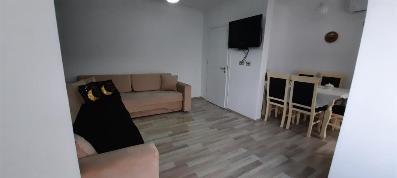 Apartament Clara Permet Daire Dış mekan fotoğraf