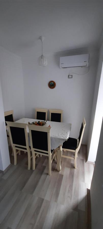 Apartament Clara Permet Daire Dış mekan fotoğraf